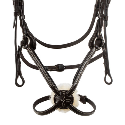 Mexican bridle with anatomical and curved noseband