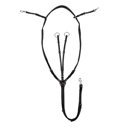 ADJUSTABLE HUNTING BREASTPLATE WITH MARTINGALE.