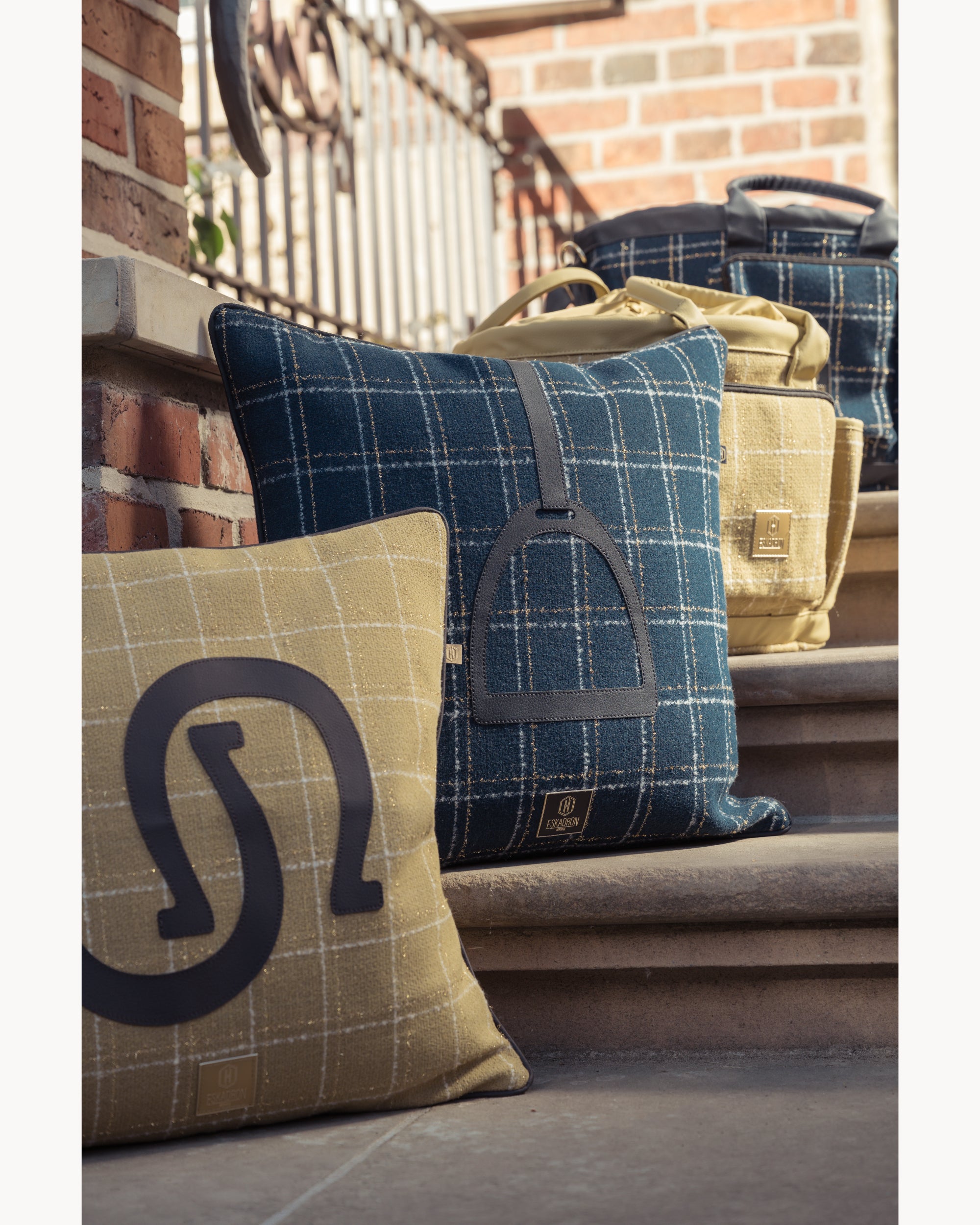 Eskadron Boucle Cushion Cover Heritage 25