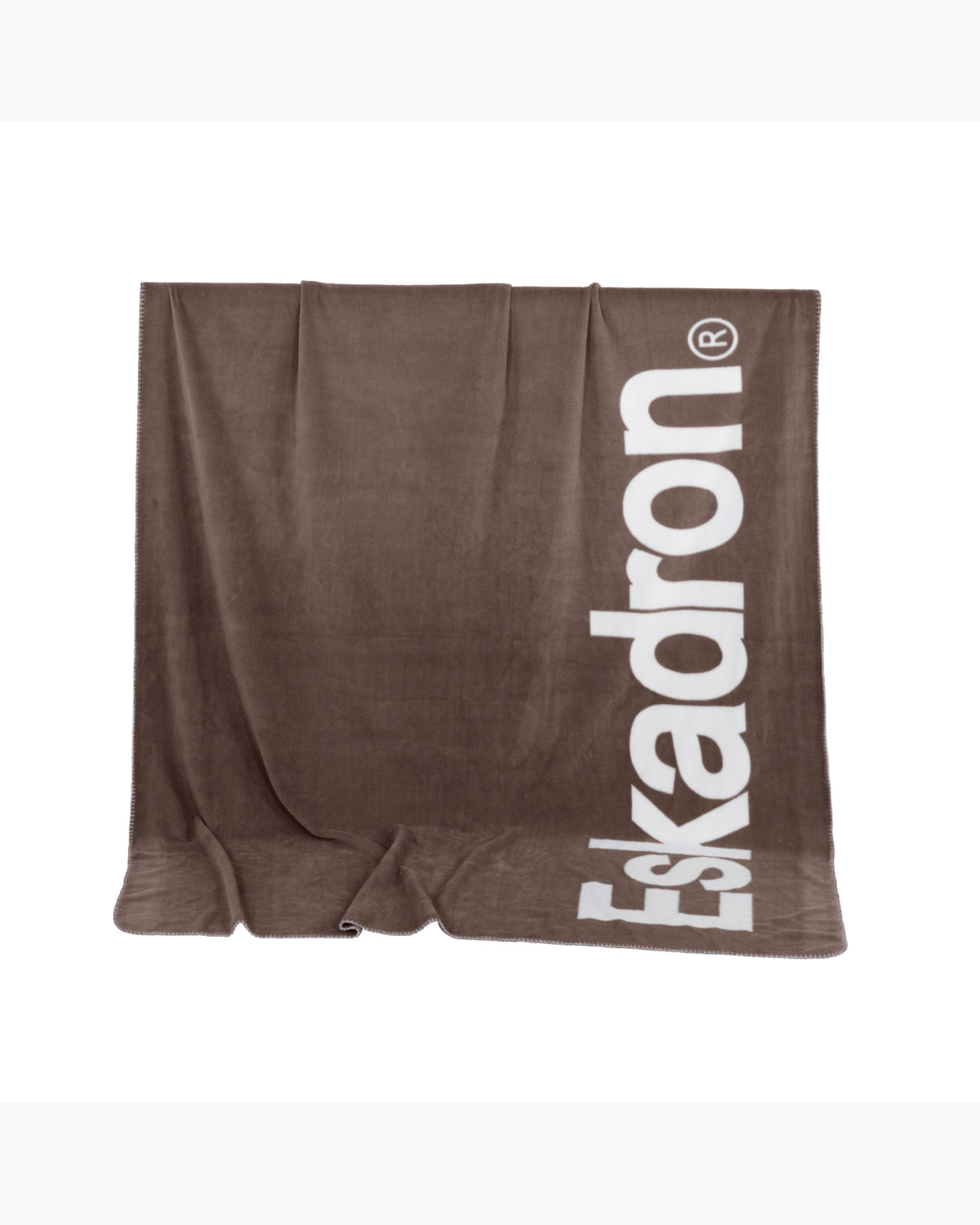 Eskadron Couch Rug Dynamic 2026