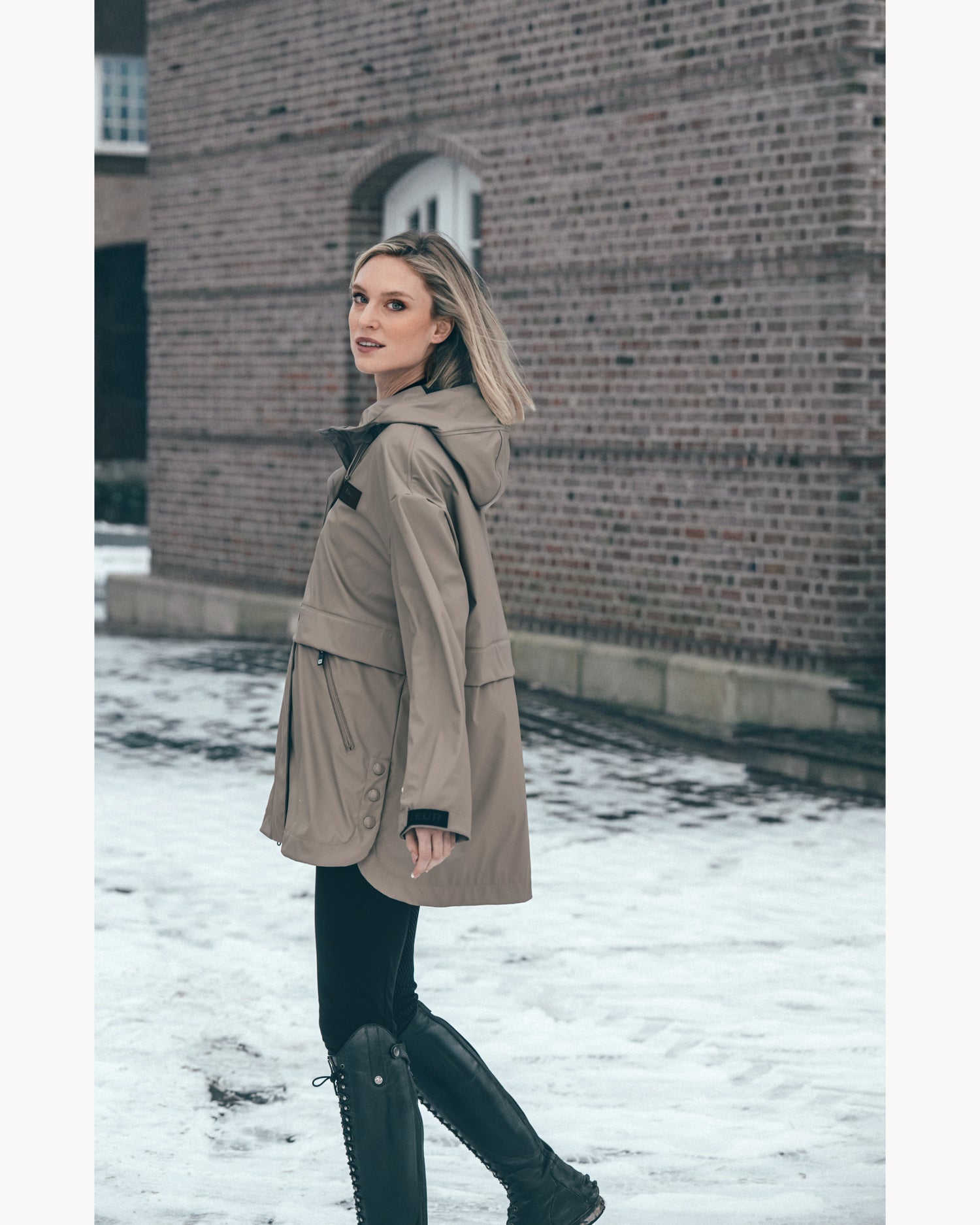 Pikeur Cay Ladies Rain Zip Cape 2844