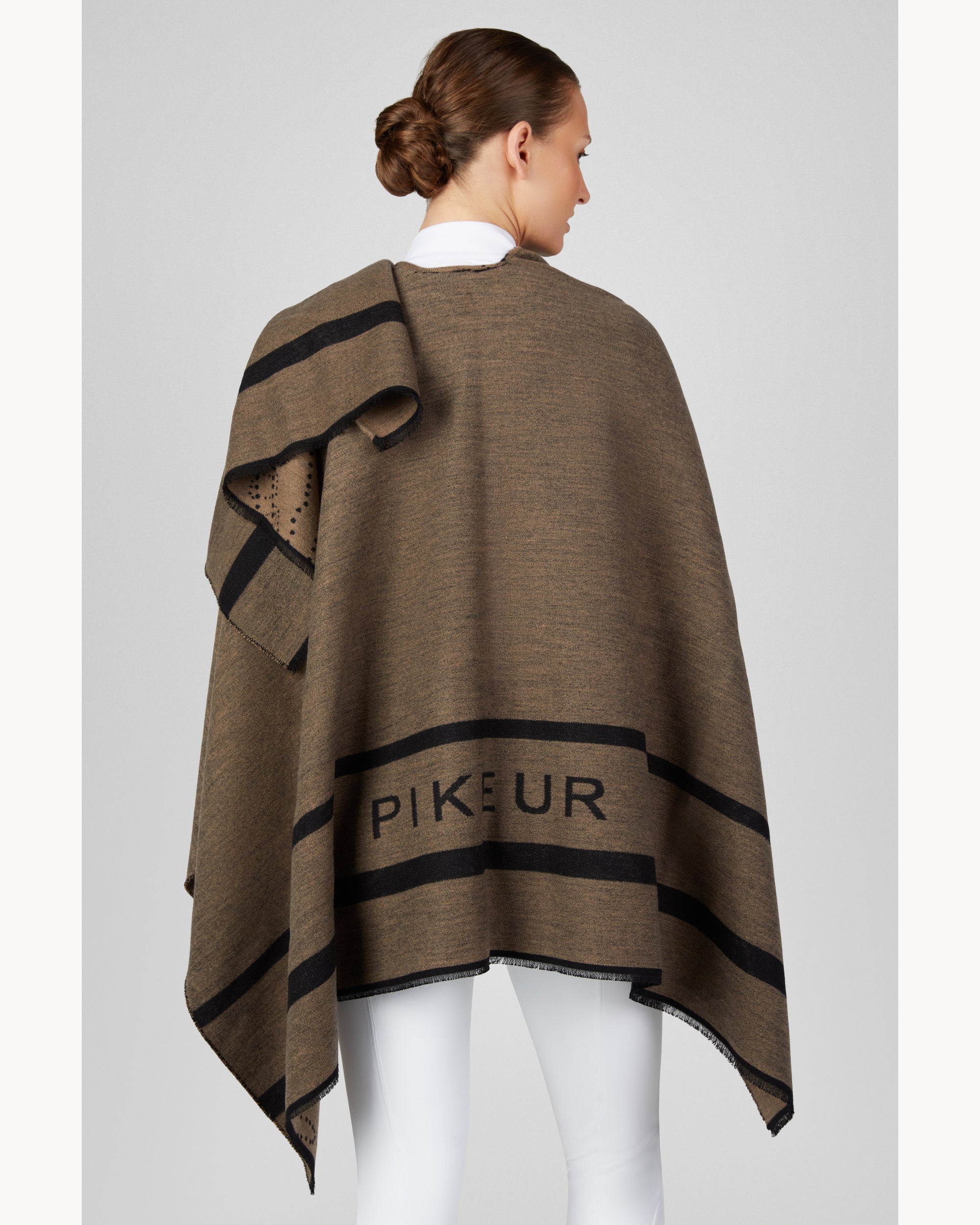 Pikeur Cape 2854